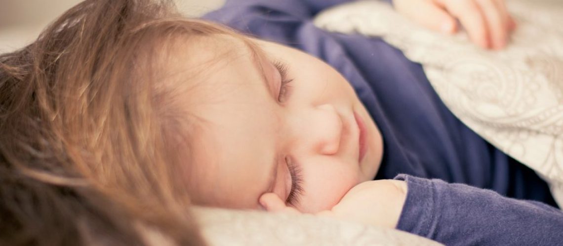 7 Tips Agar Anak Gampang Disuruh Tidur di Malam Hari