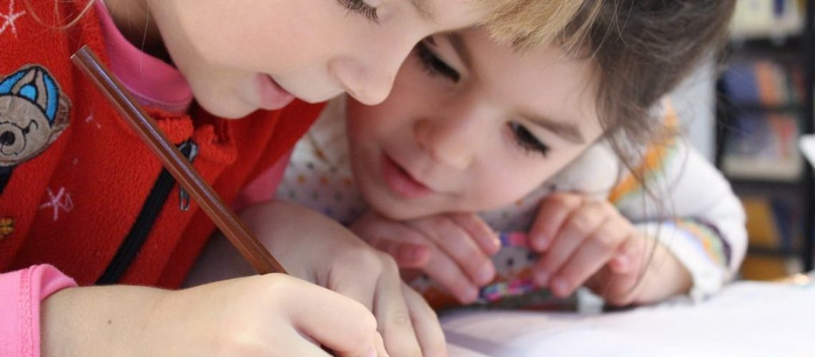 5 Cara Mengajarkan Bahasa Asing ke Anak